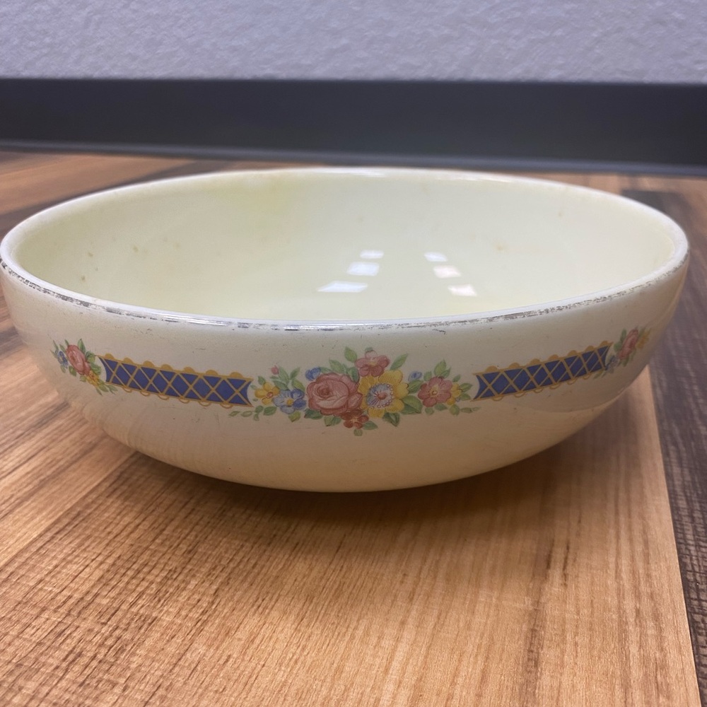 Vintage Hall’s Blue Bouquet Large 9” Salad Serving Mixing Bowl